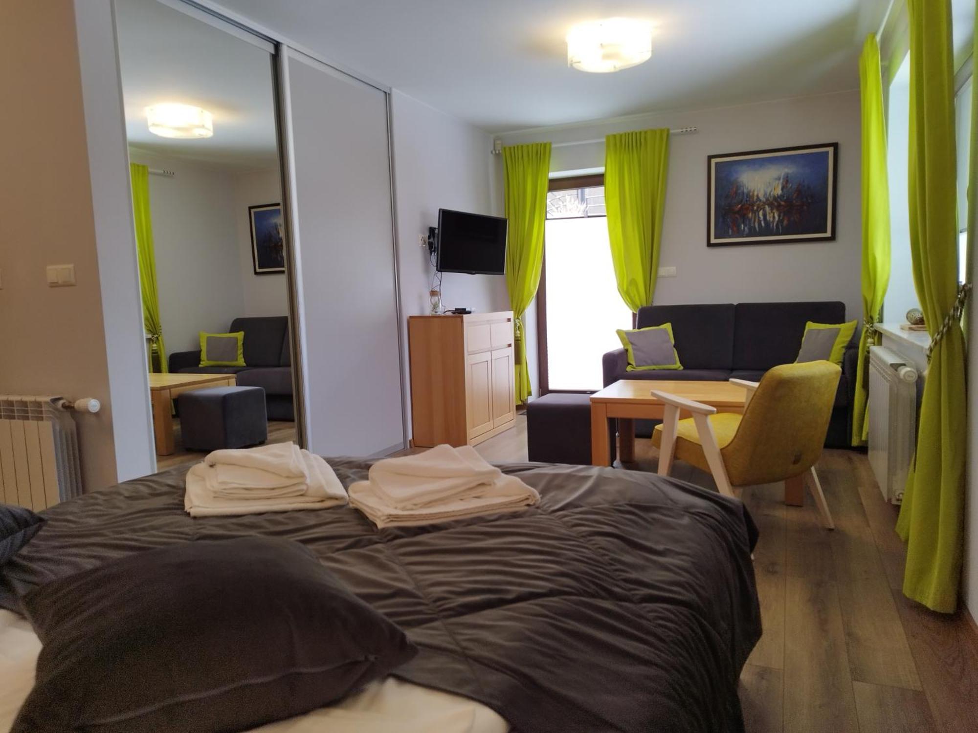 Apartamety I Pokoje Goscinne Na Jaskolczej Świeradów-Zdrój 外观 照片